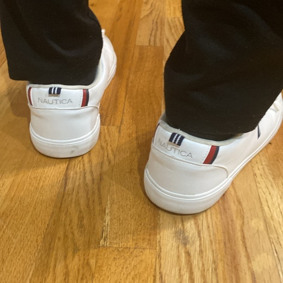 Nautica White Shoes sneakers size 10.5 - Picture 2 of 4